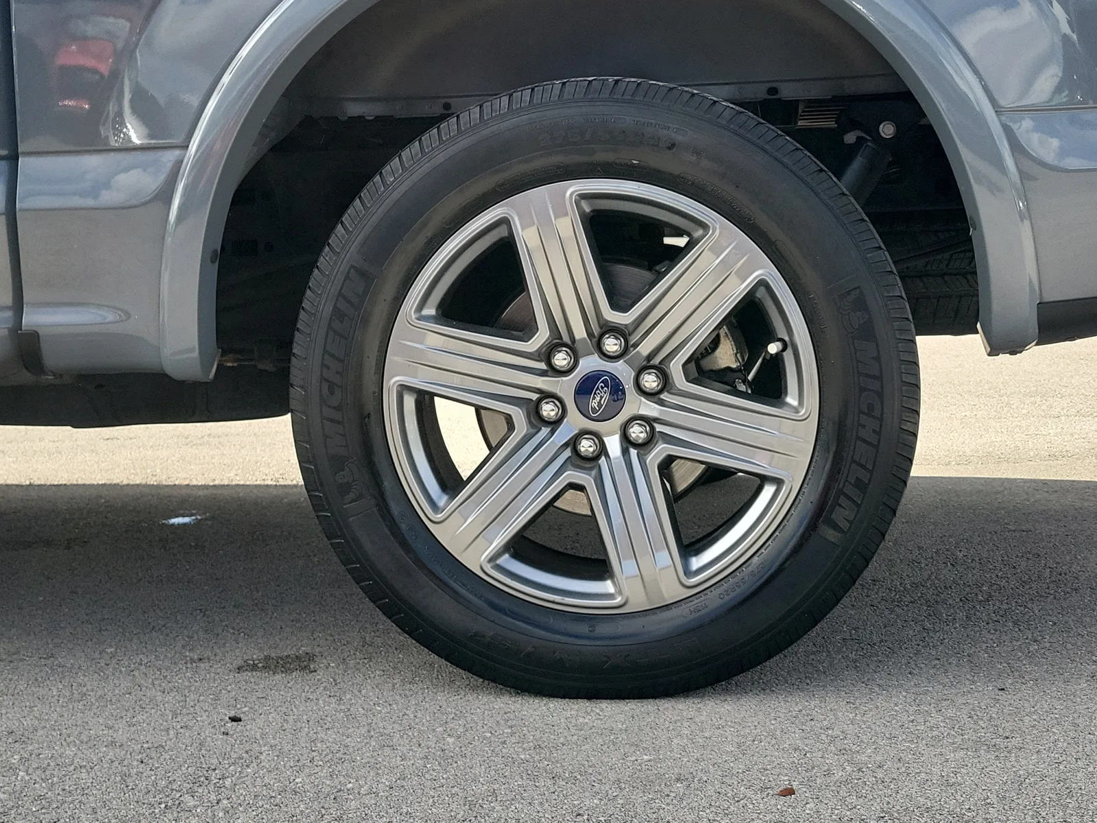 2019 Ford F-150 XLT photo 29
