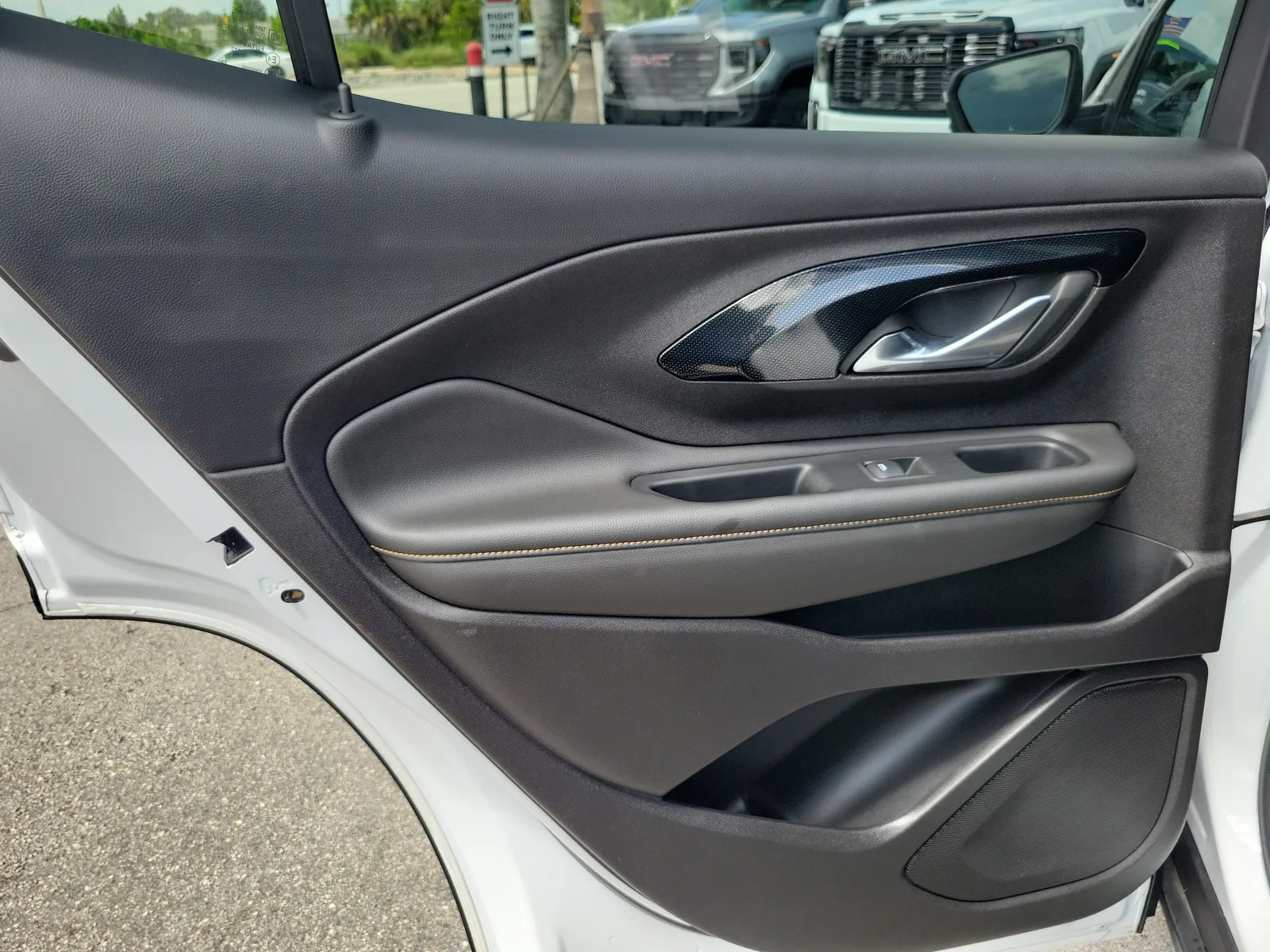2024 GMC Terrain AT4 photo 27