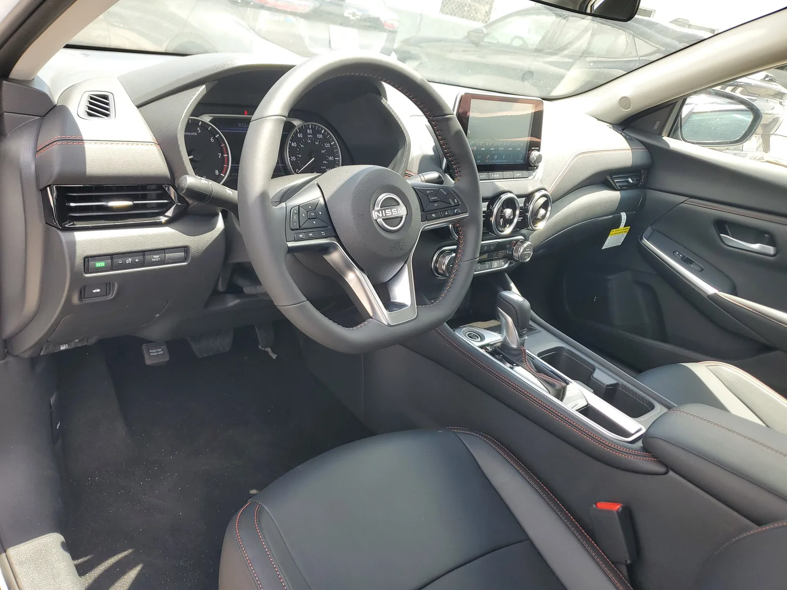 2025 Nissan Sentra SR photo 10