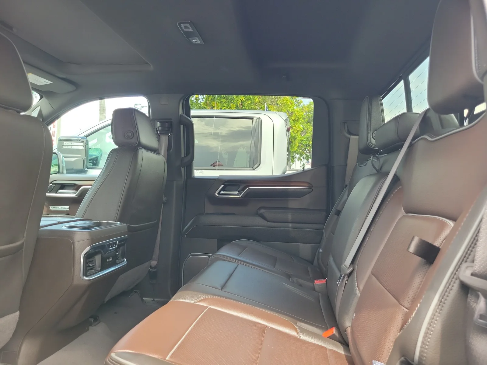 2024 GMC Sierra 1500 Denali photo 14