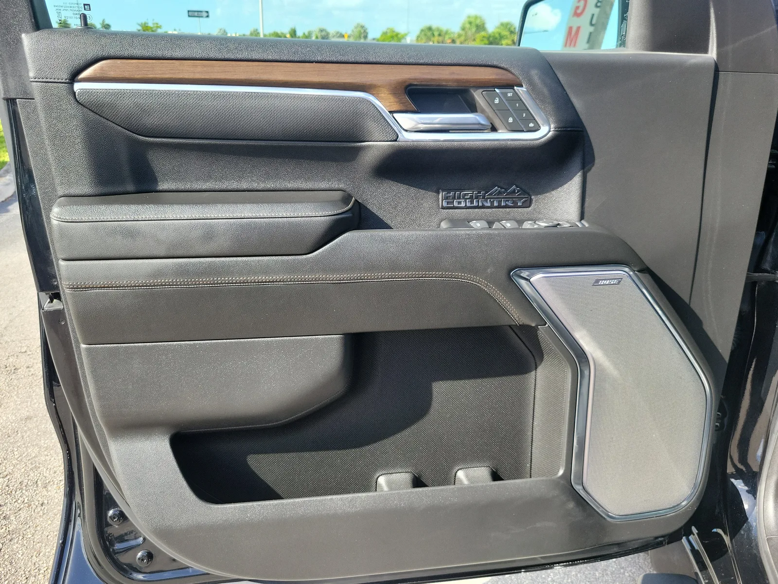 2024 Chevrolet Silverado 1500 High Country photo 21