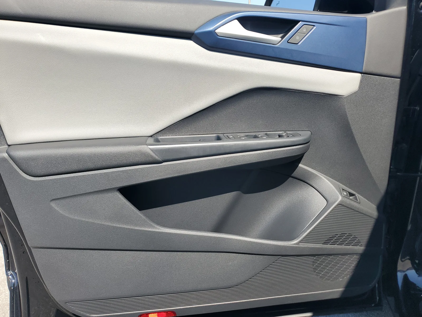2022 Volkswagen Taos SE photo 26