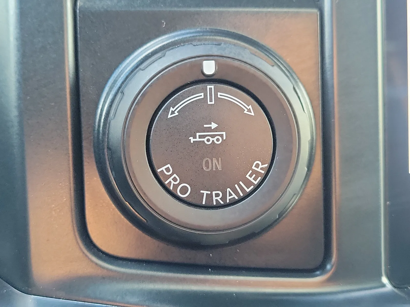 2024 Ford Super Duty F-350 DRW Platinum 4WD photo 28