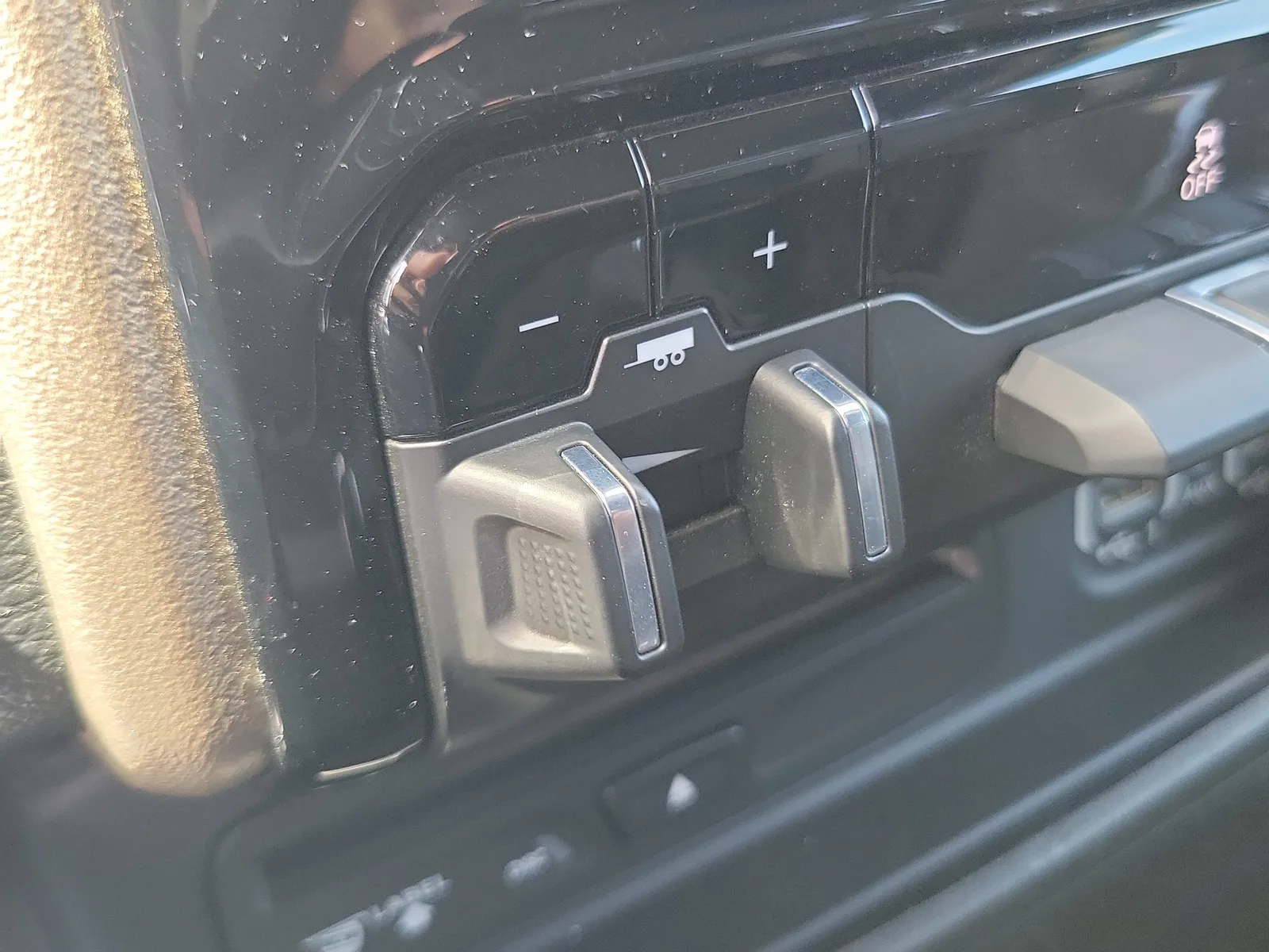 2019 RAM 1500 Laramie 4WD photo 25