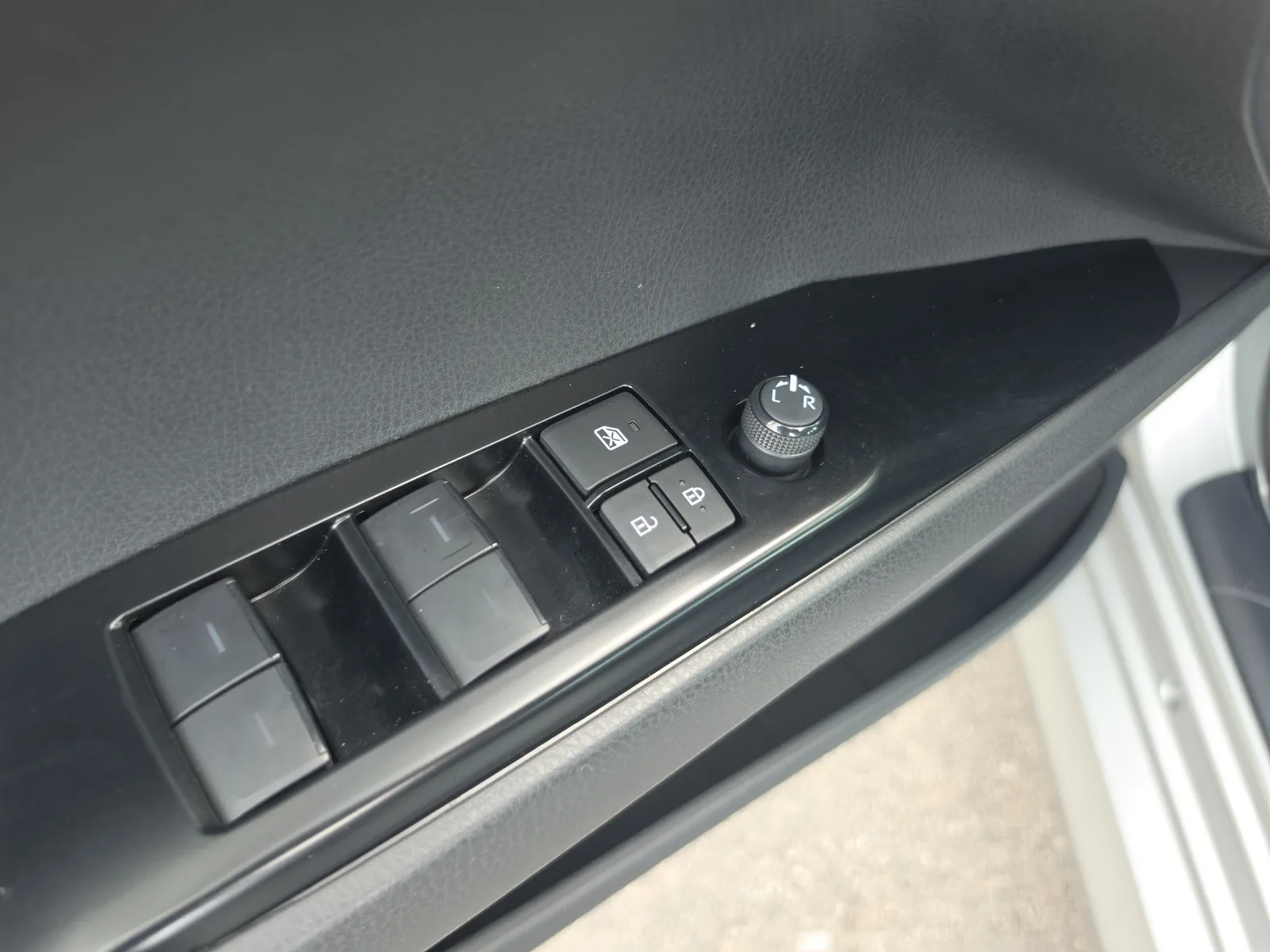 2025 Toyota Camry LE photo 20