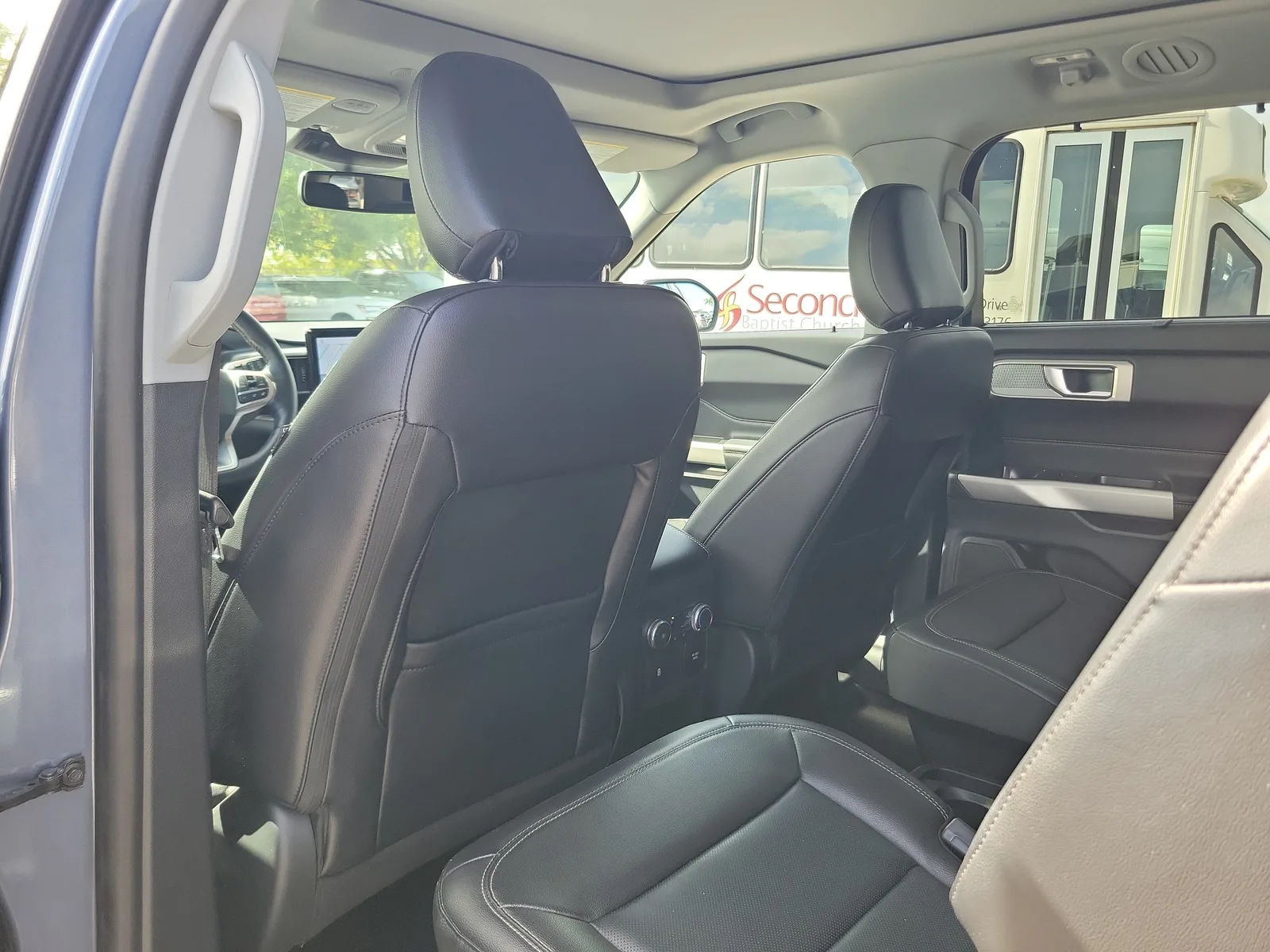 2021 Ford Explorer Limited photo 17