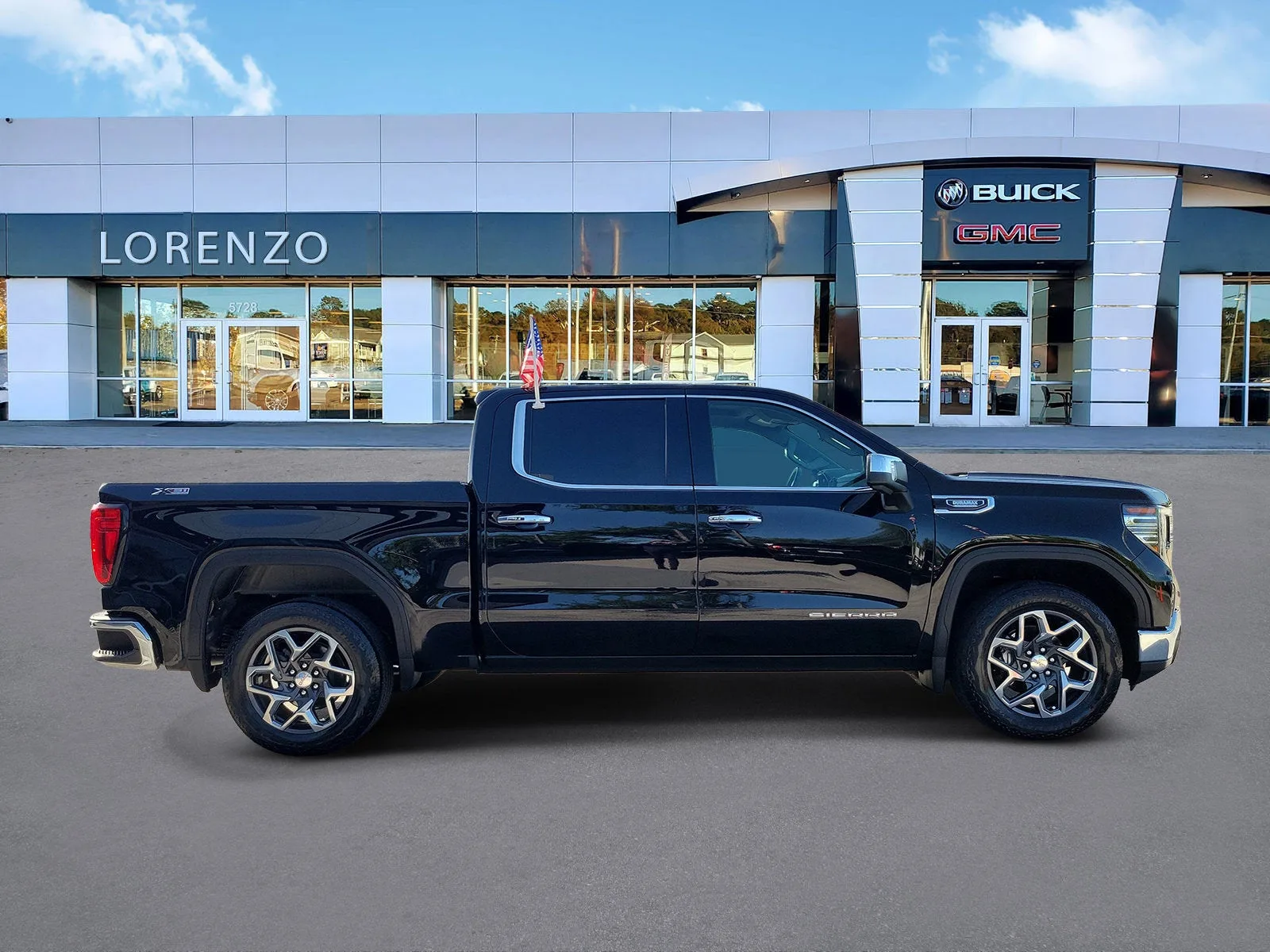 2023 GMC Sierra 1500 SLT photo 4