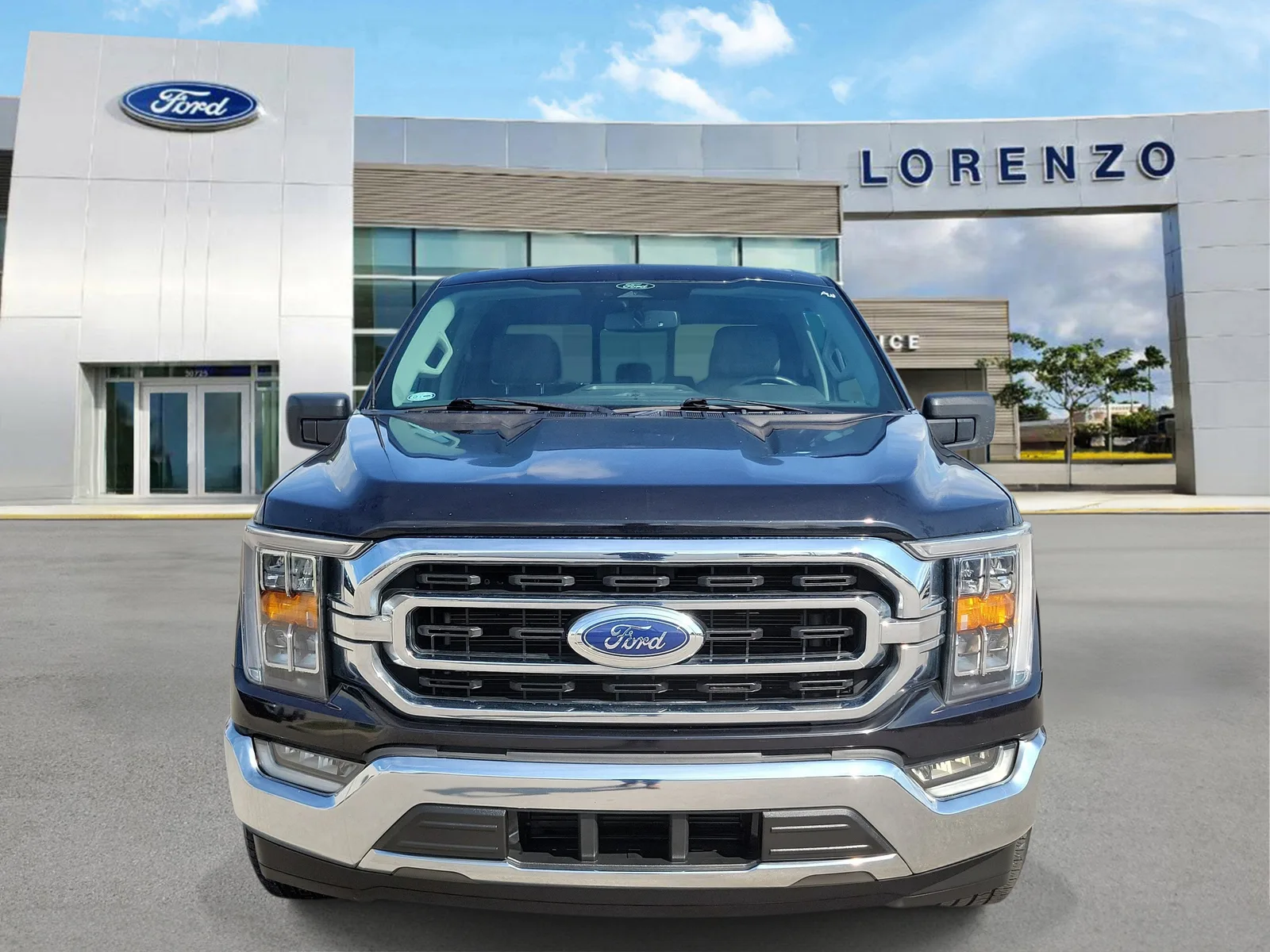 2022 Ford F-150 XLT photo 2