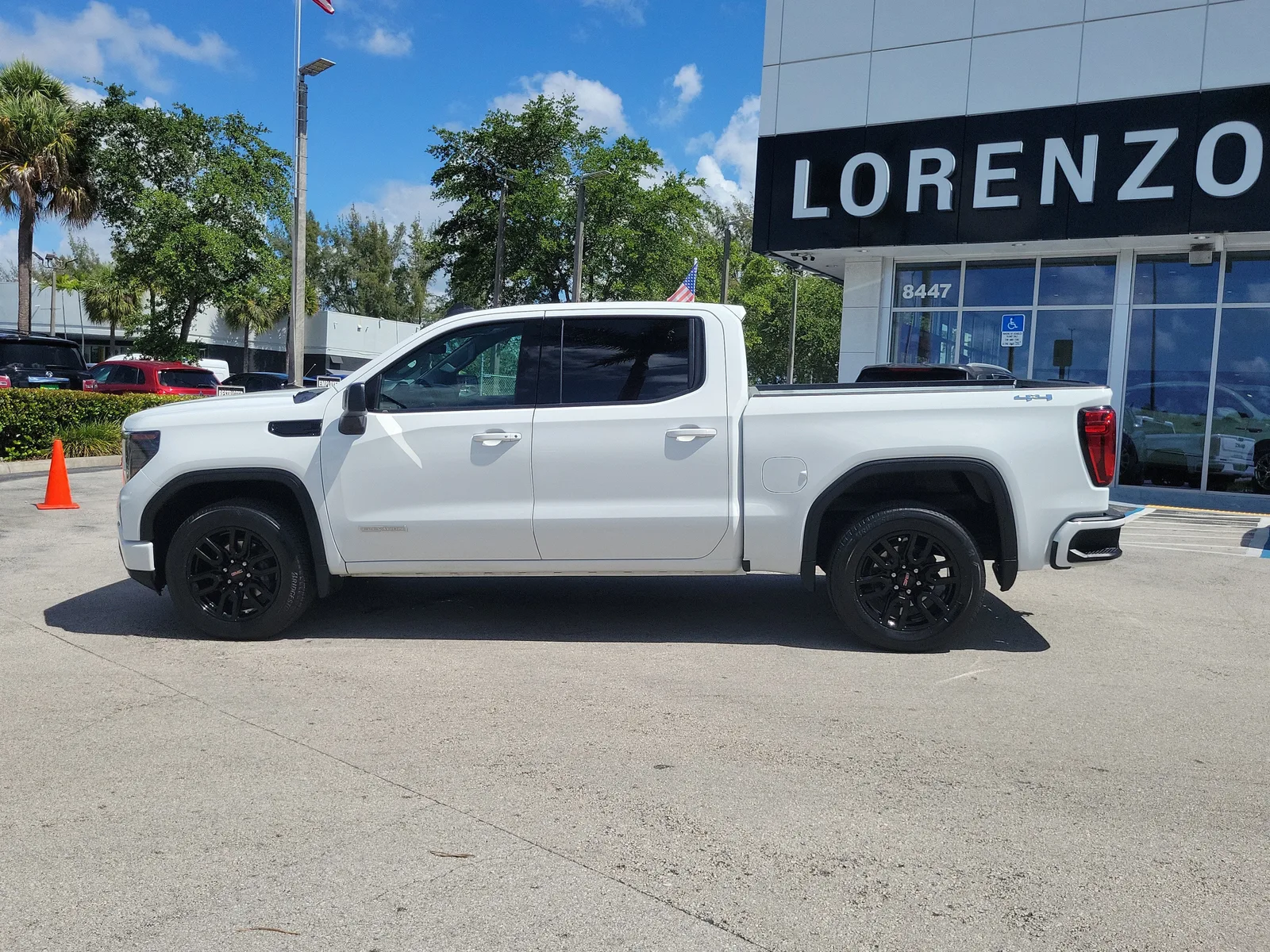2023 GMC Sierra 1500 Elevation 4WD photo 8