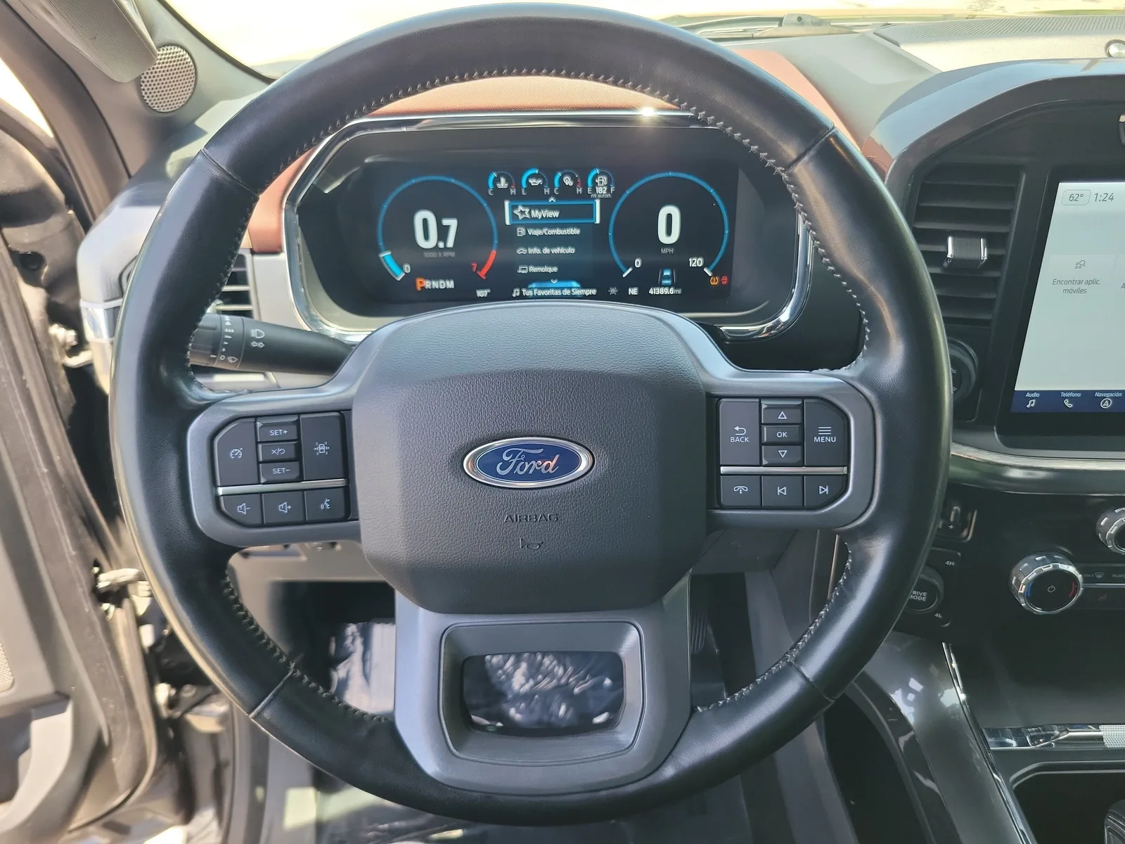2023 Ford F-150 LARIAT 4WD photo 19