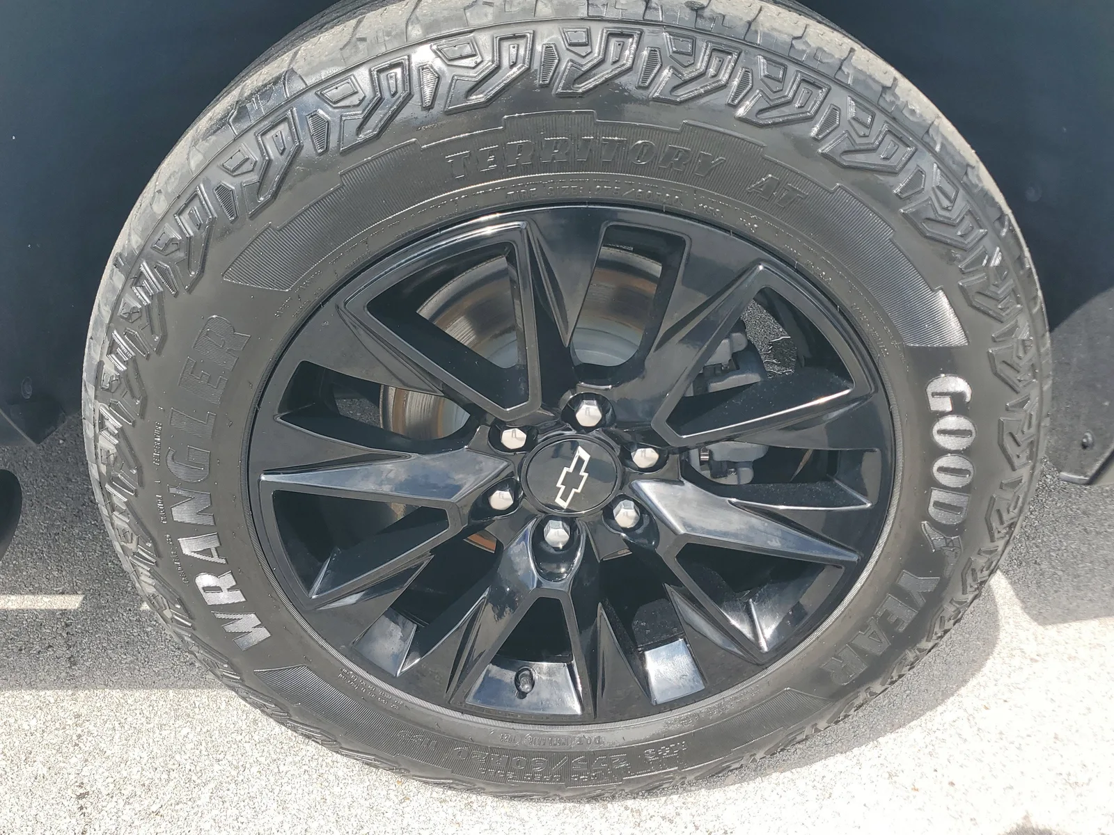 2023 Chevrolet Suburban Z71 4WD photo 31
