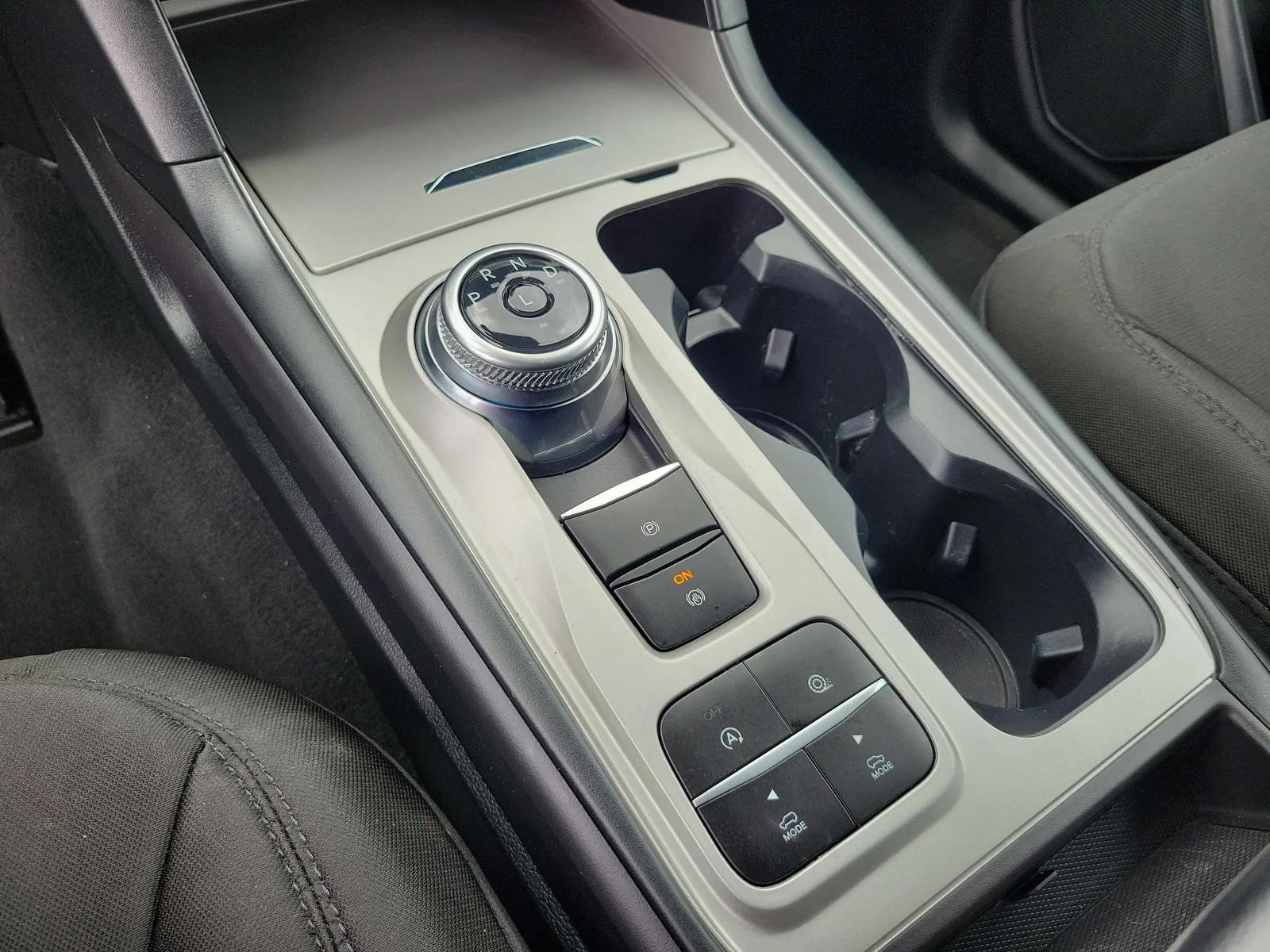 2024 Ford Explorer XLT photo 26