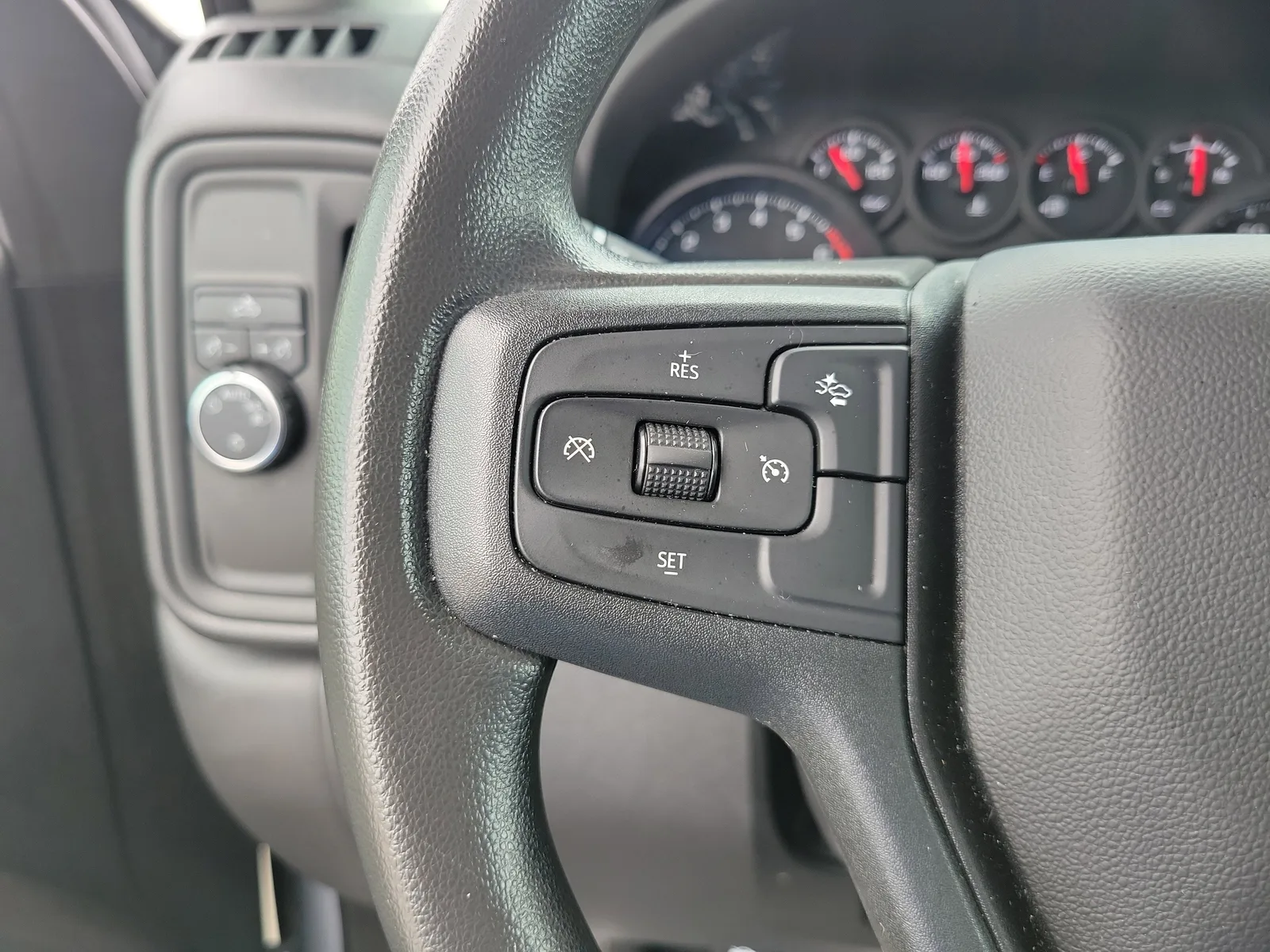2024 Chevrolet Silverado 1500 Custom photo 26