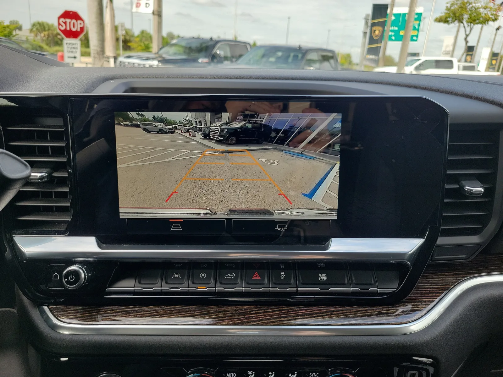 2024 GMC Sierra 1500 Elevation photo 12