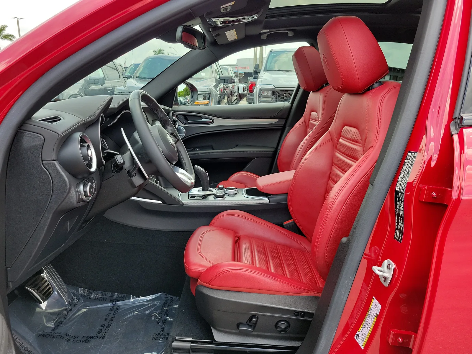 2022 Alfa Romeo Stelvio Veloce 4WD photo 11