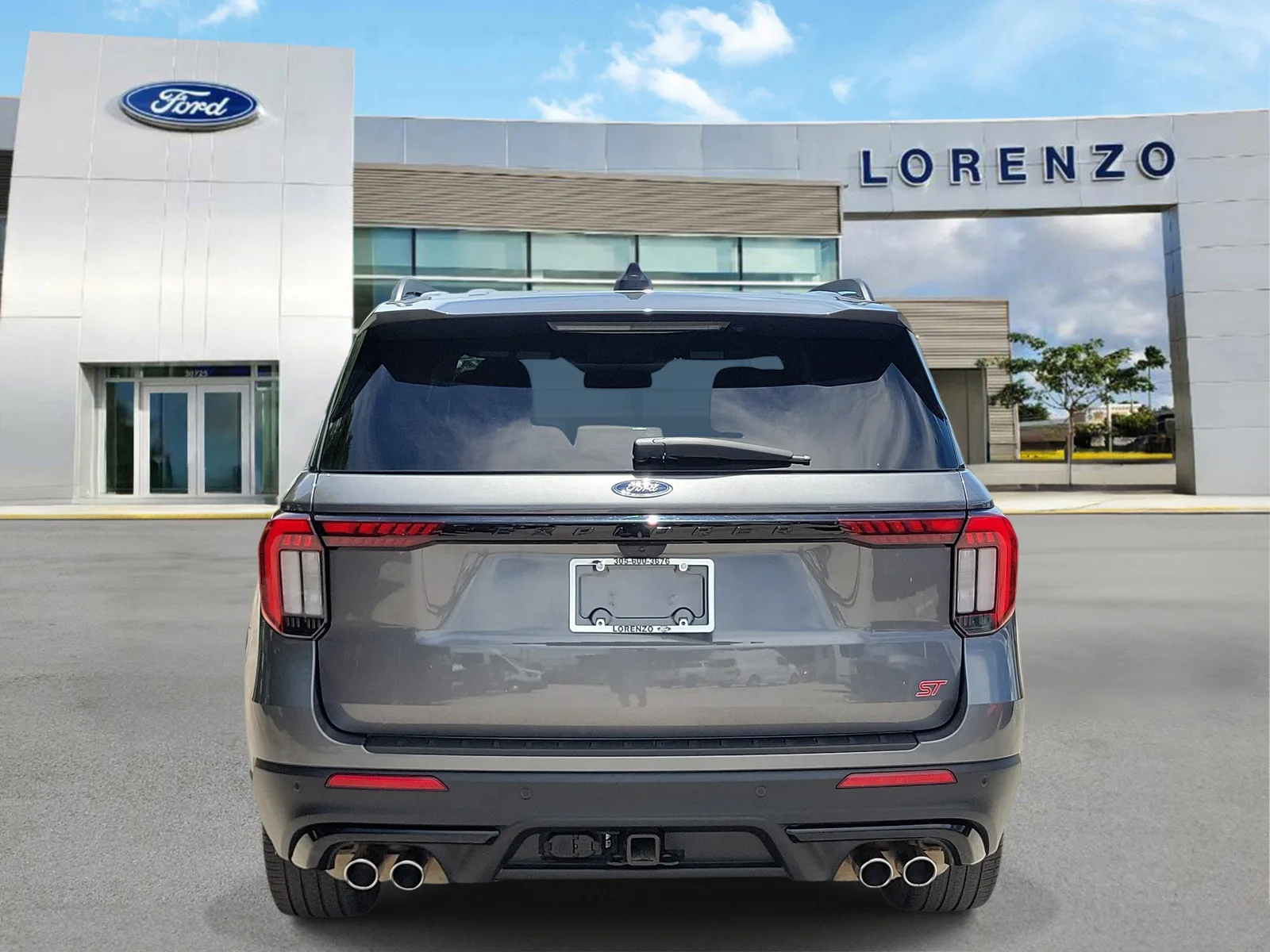 2025 Ford Explorer ST photo 6
