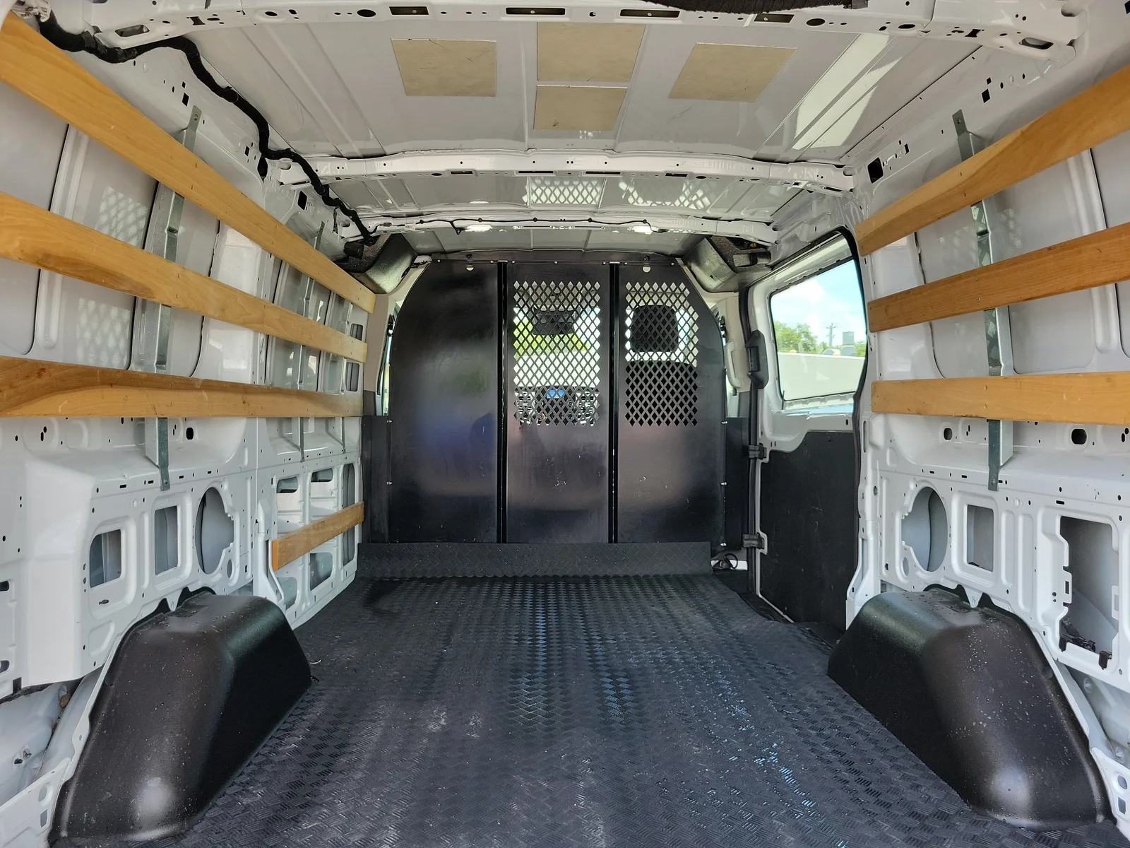 2024 Ford Transit Cargo Van Base photo 11