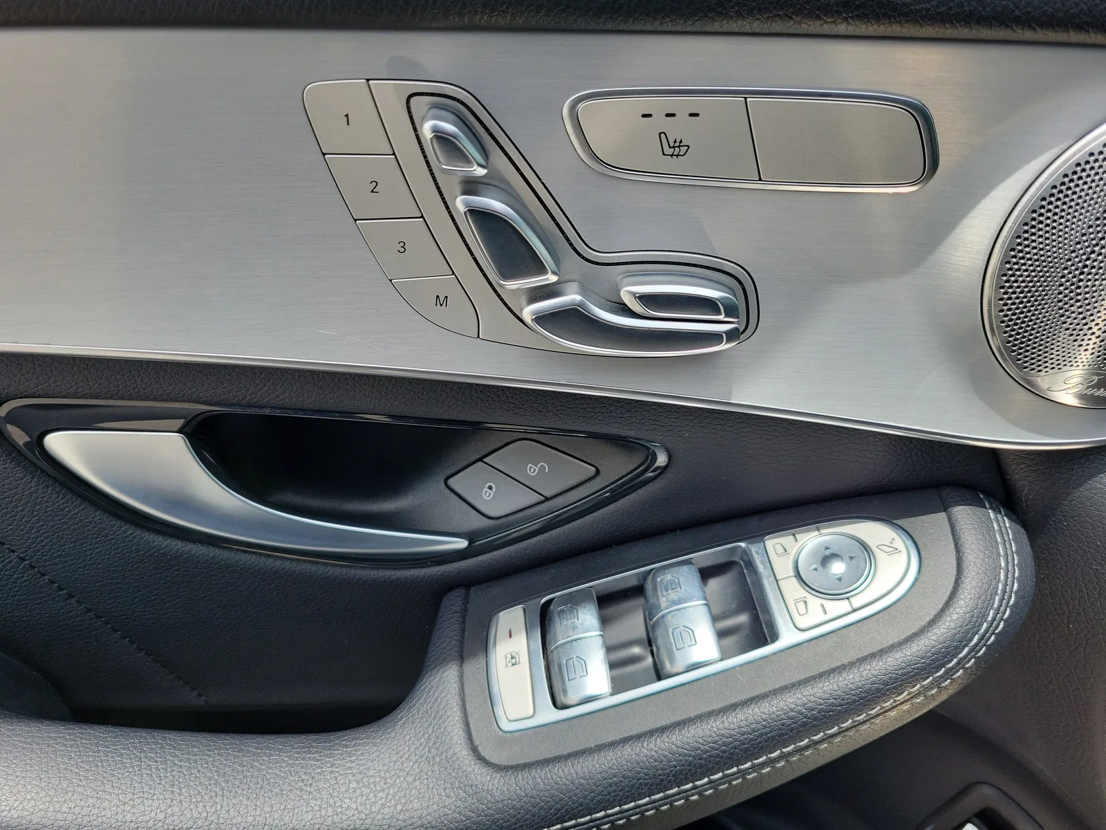 2021 Mercedes-Benz GLC GLC 300 photo 23