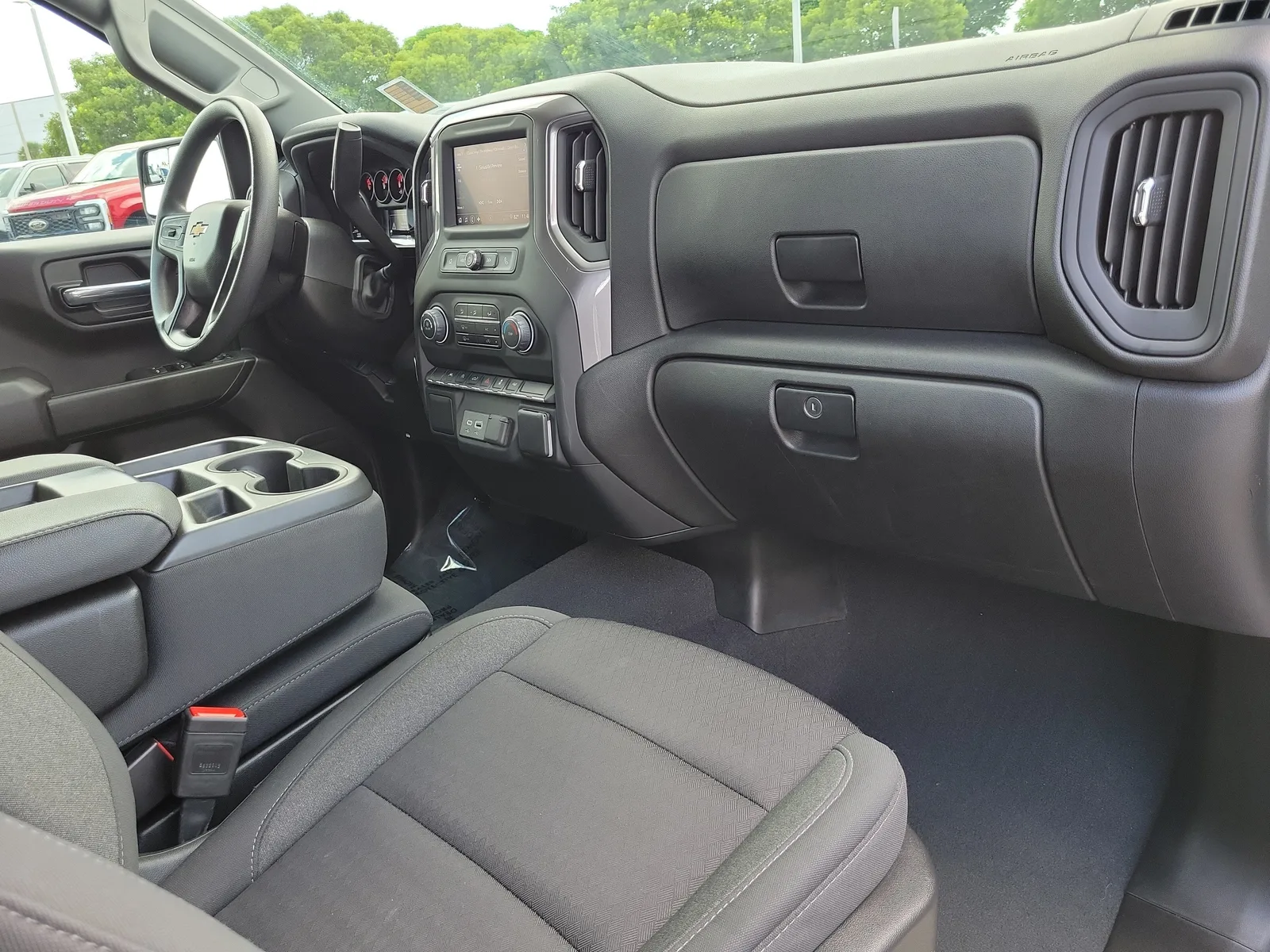 2024 Chevrolet Silverado 1500 Custom photo 14