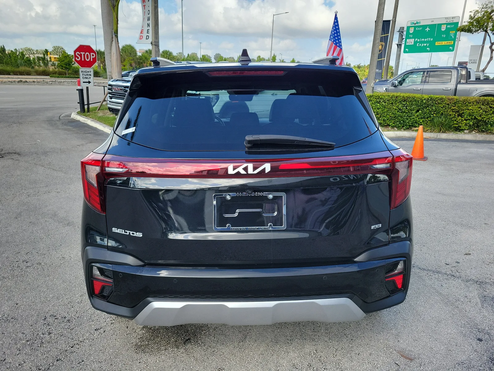 2025 Kia Seltos SX photo 6