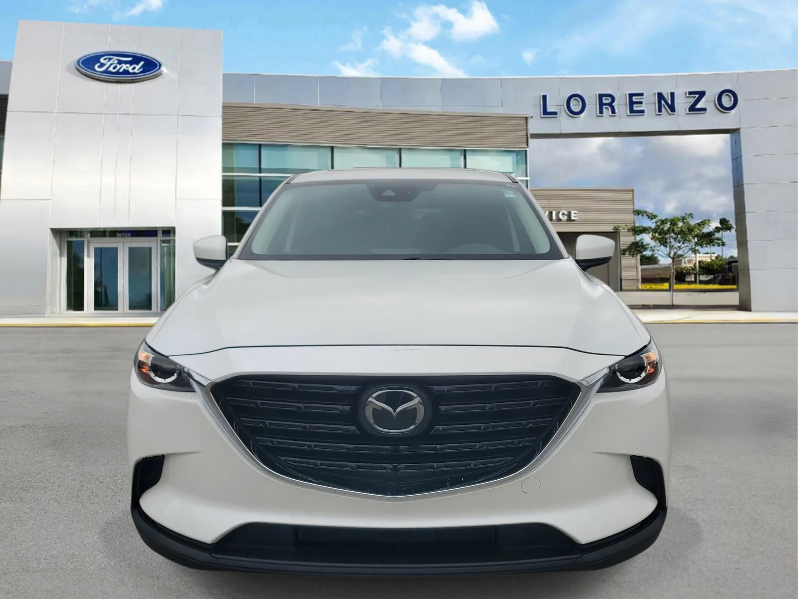 2023 Mazda CX-9 Touring Plus photo 2