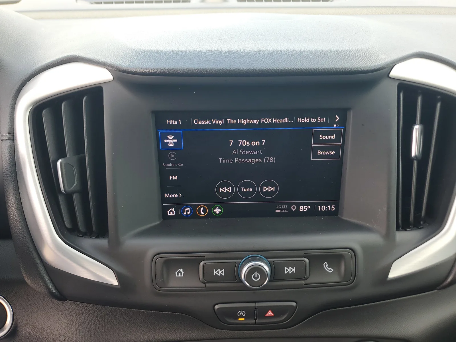 2024 GMC Terrain SLE photo 22
