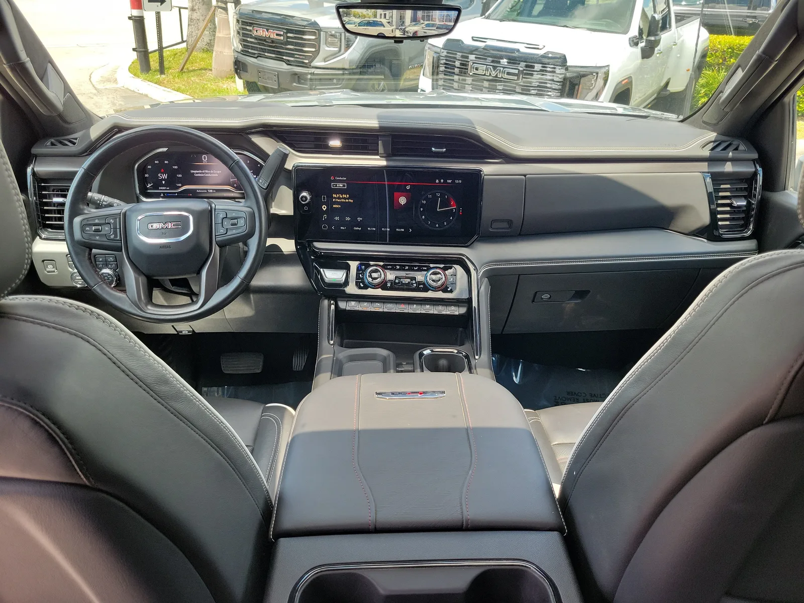 2025 GMC Sierra 2500 HD AT4X photo 17