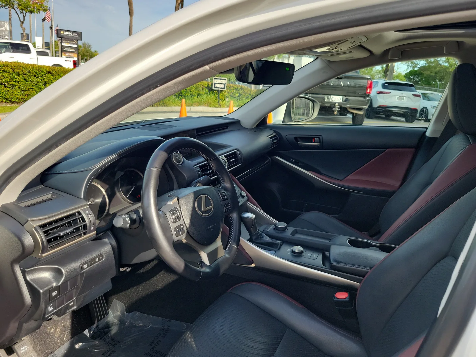 2020 Lexus IS IS 300 photo 16