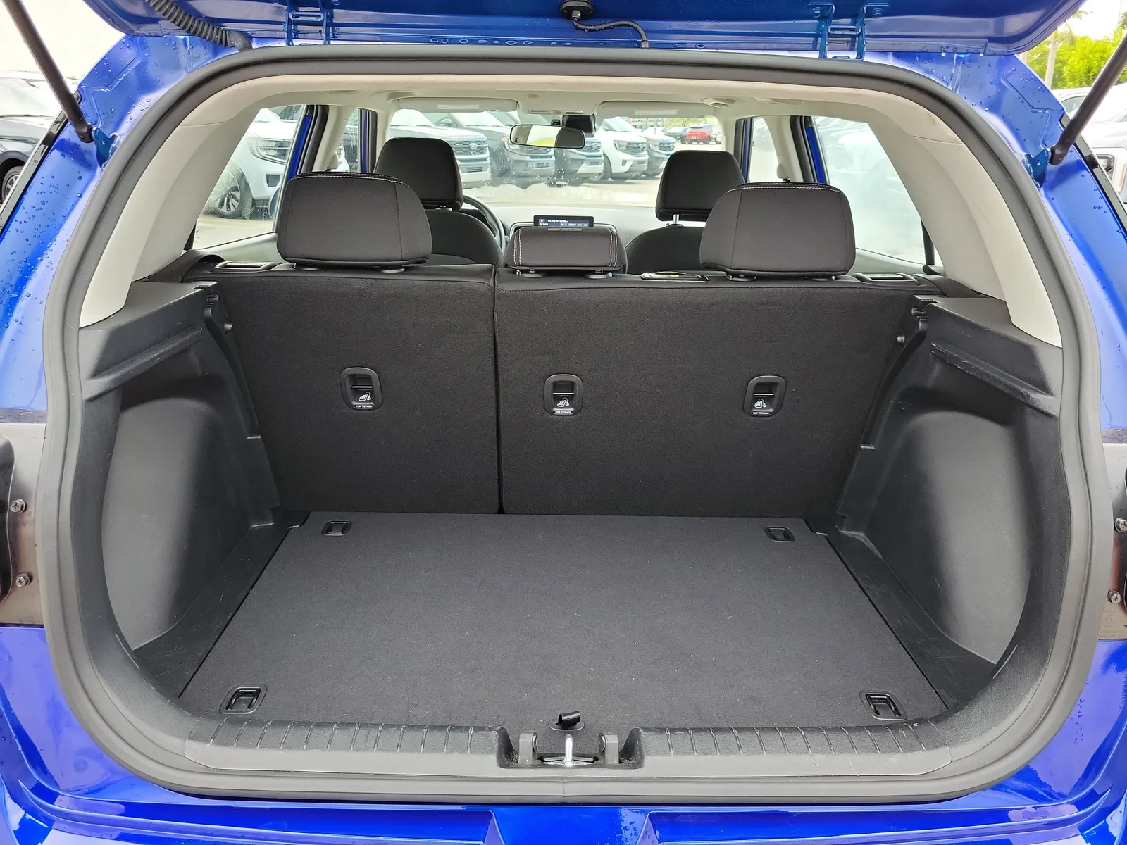 2025 Hyundai Venue SEL photo 15