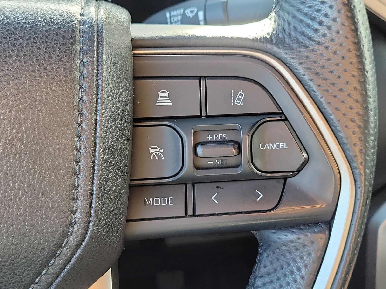 2025 Toyota Tundra 4WD Limited photo 21