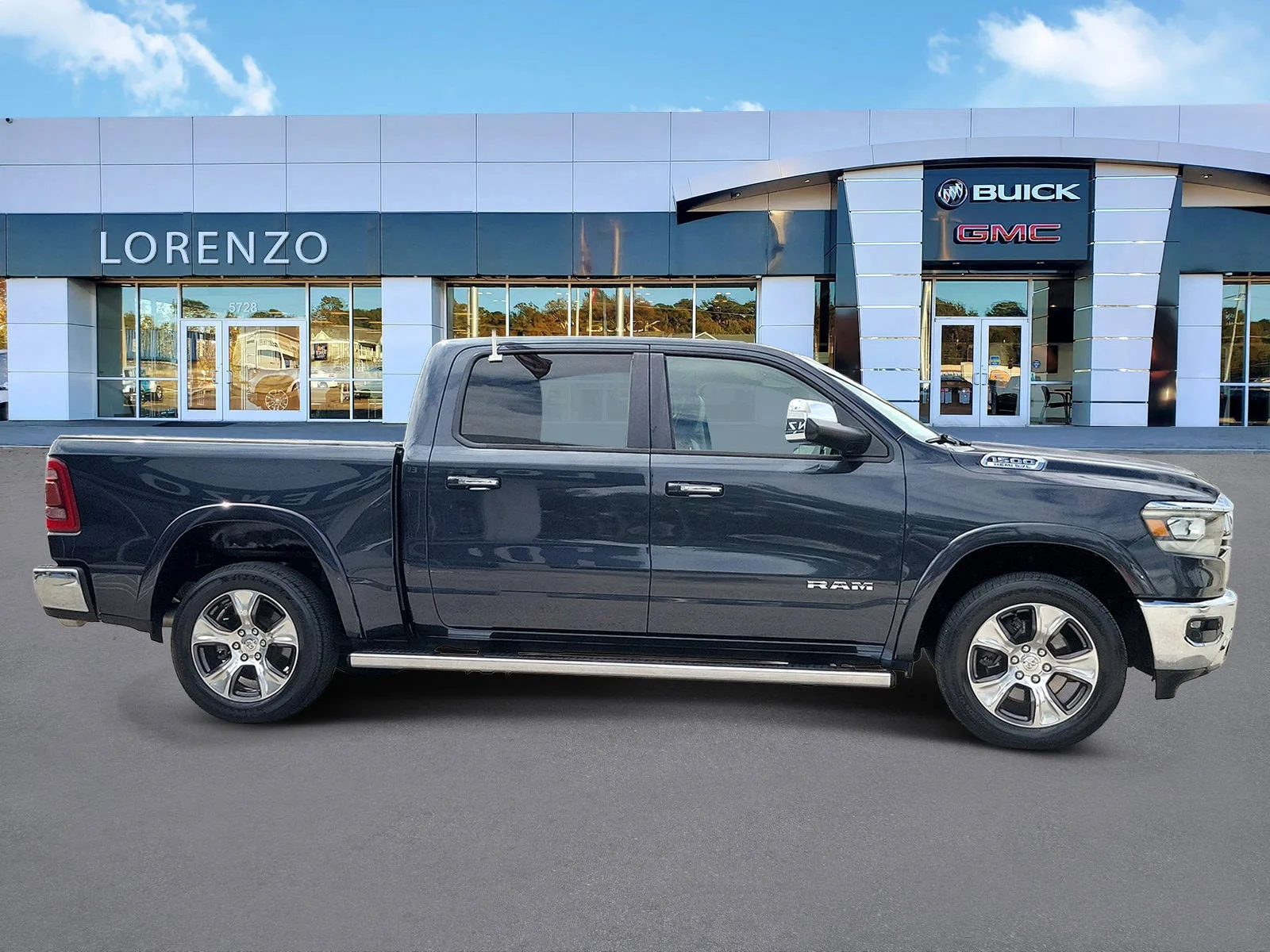 2019 RAM 1500 Laramie photo 4
