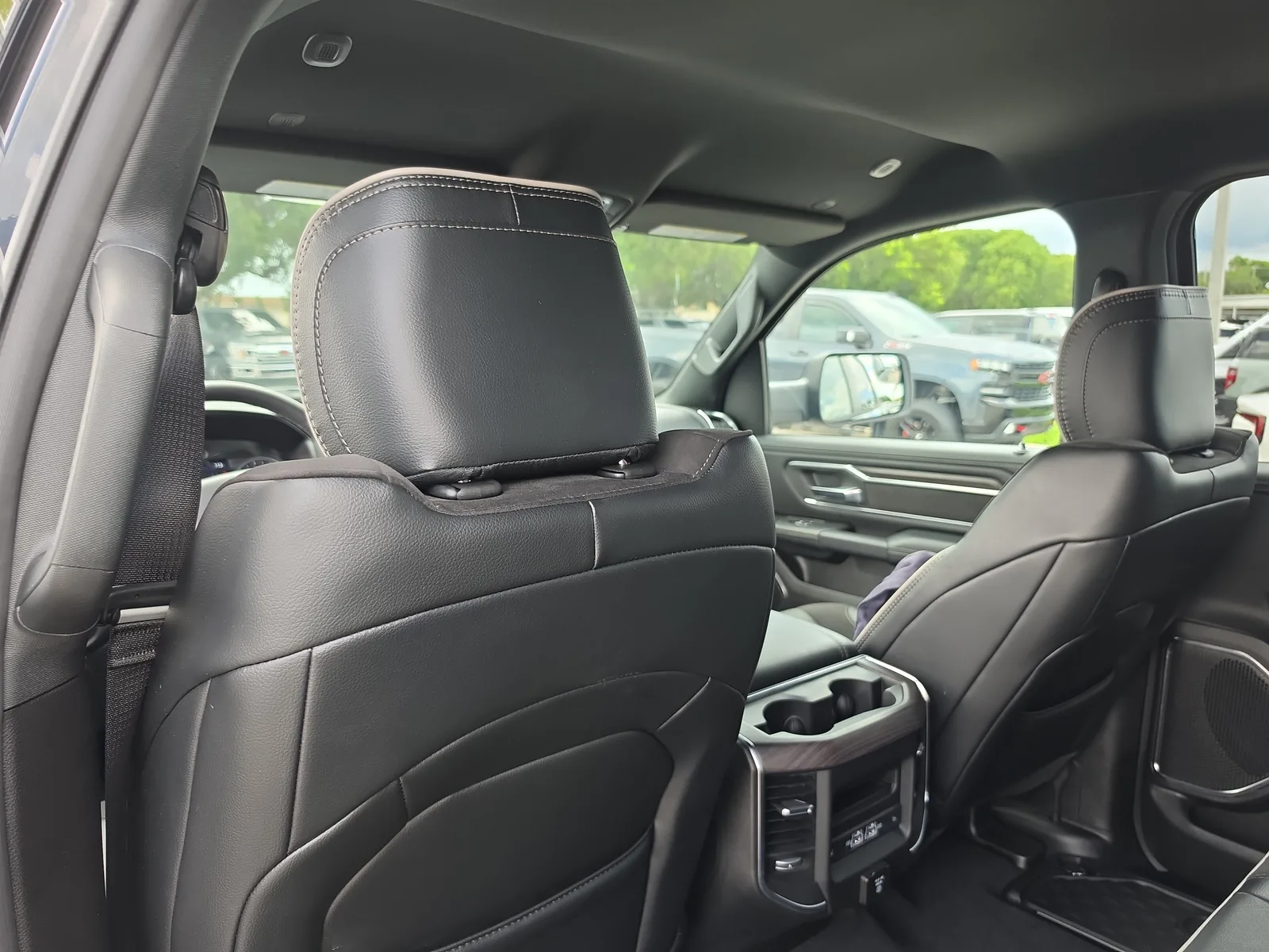 2026 RAM 1500 Laramie 4WD photo 13