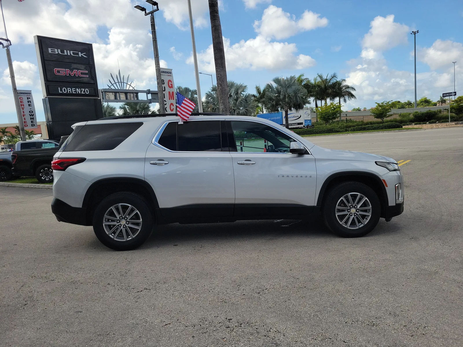 2022 Chevrolet Traverse LT Cloth photo 4