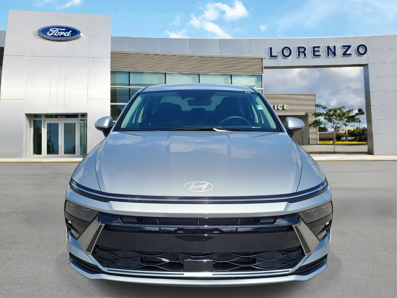 2025 Hyundai Sonata SEL photo 2