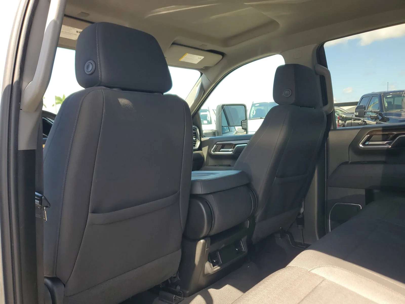 2024 Chevrolet Silverado 2500HD LT photo 13