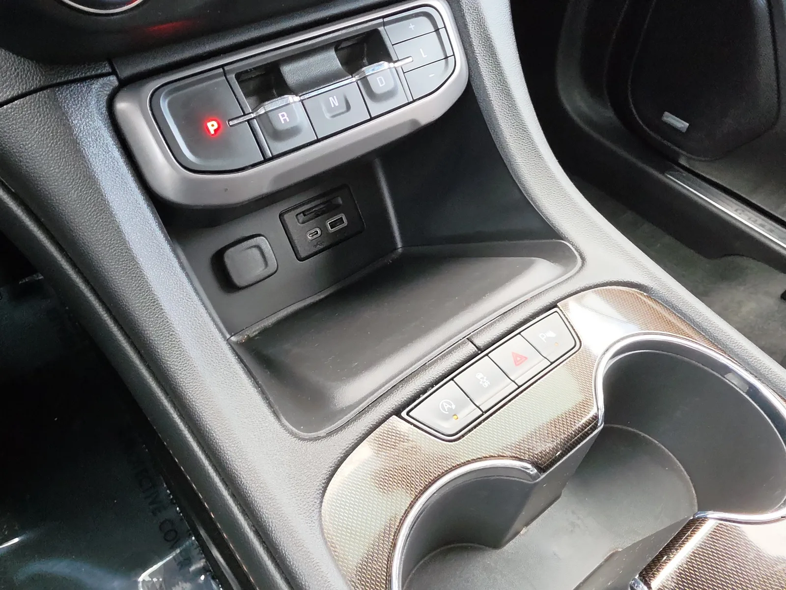 2023 GMC Acadia AT4 4WD photo 19