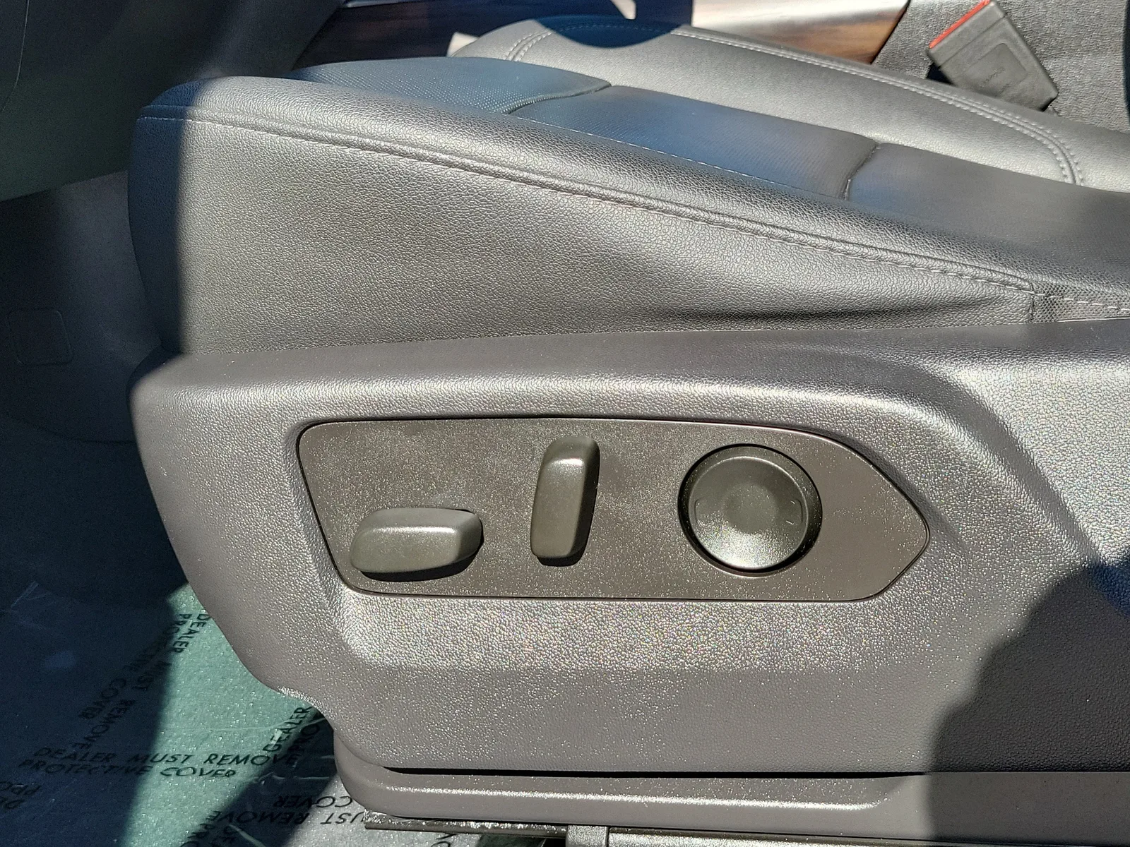 2023 GMC Sierra 1500 SLT photo 13
