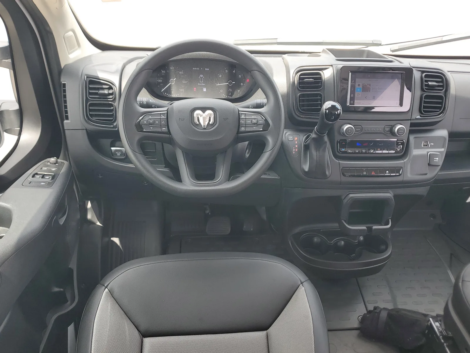 2026 RAM ProMaster Cargo Van Tradesman photo 17
