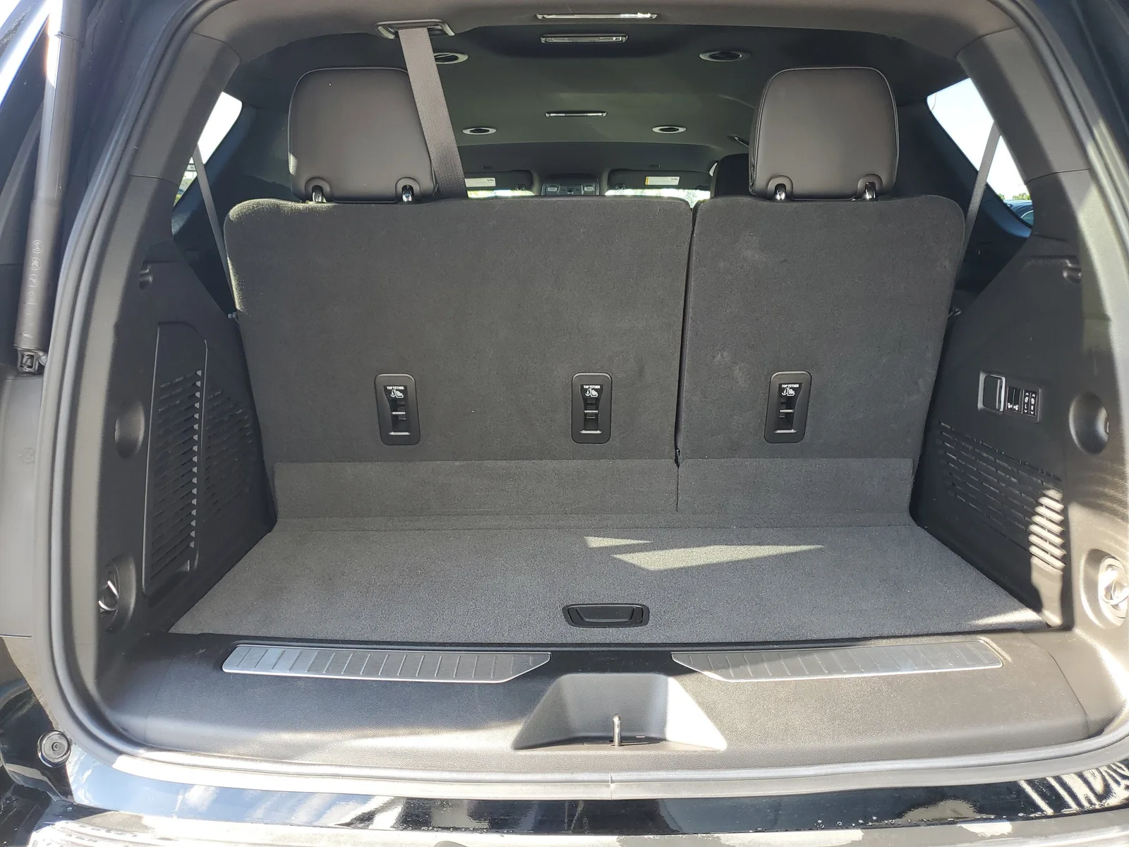 2023 Chevrolet Tahoe Z71 photo 18