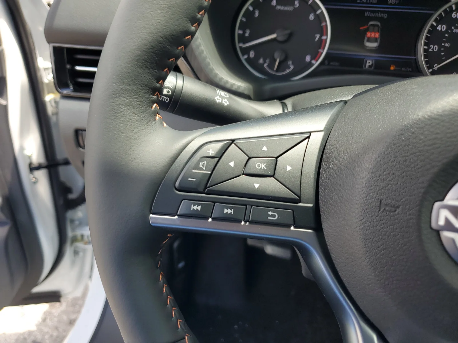 2025 Nissan Sentra SR photo 16