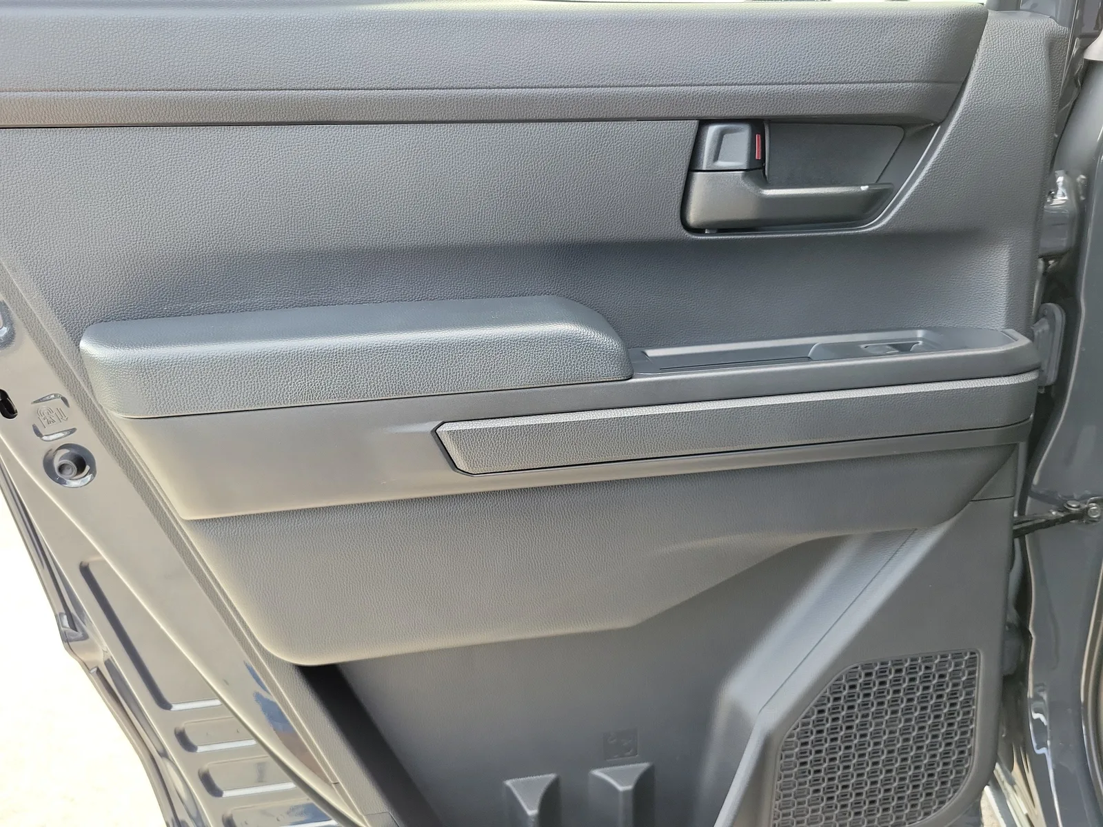 2025 Toyota Tacoma 2WD SR5 photo 28