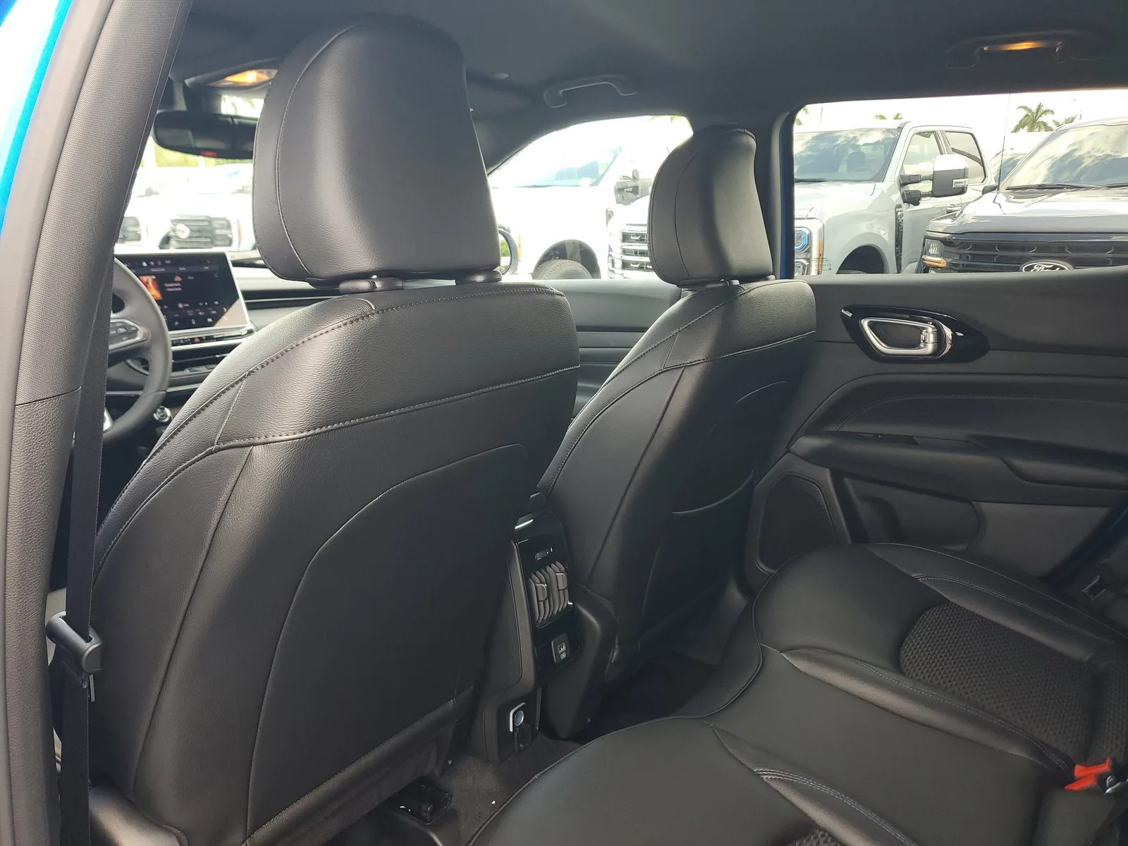 2026 Jeep Compass Latitude Altitude 4WD photo 12