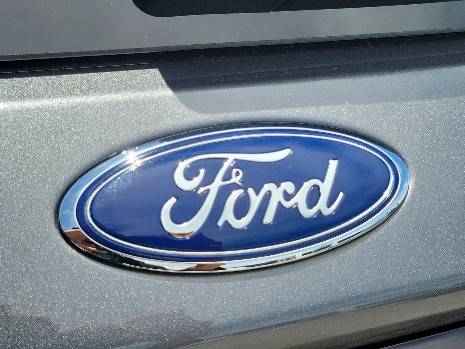 2025 Ford Explorer ST photo 27