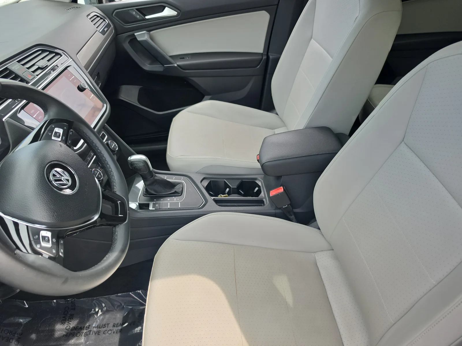 2020 Volkswagen Tiguan SE photo 9