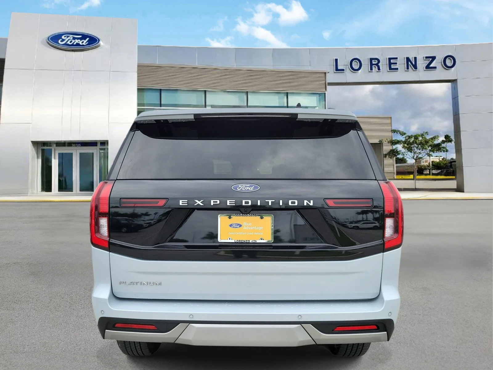 2025 Ford Expedition Platinum 4WD photo 6