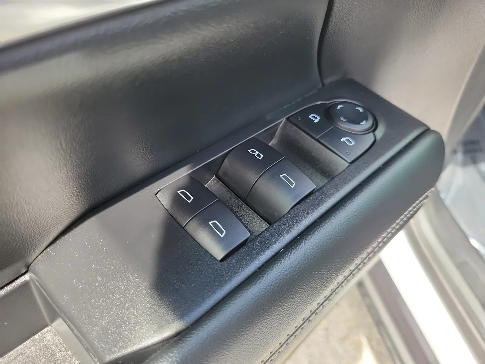 2025 GMC Terrain Elevation photo 24