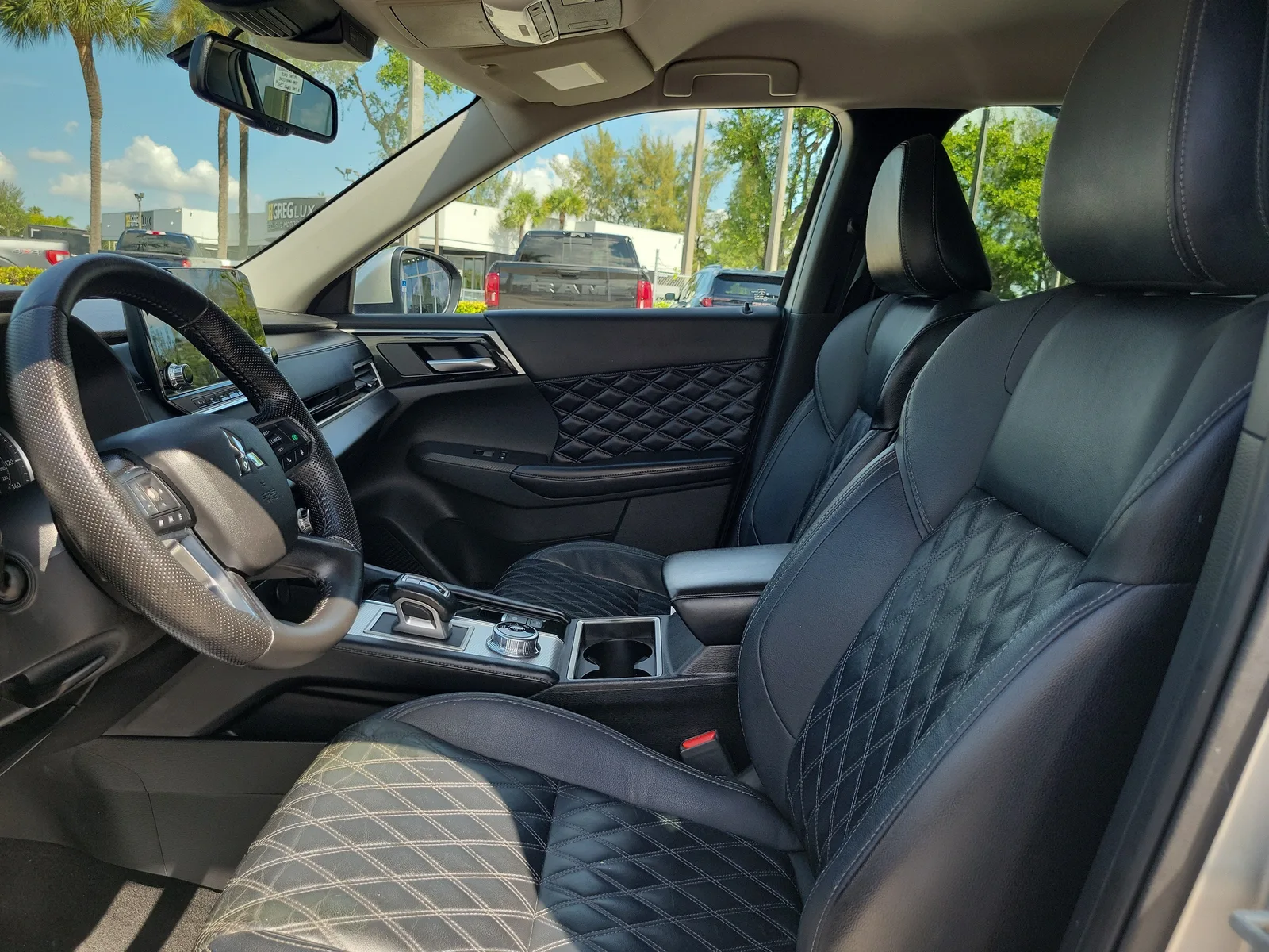 2022 Mitsubishi Outlander SEL photo 11