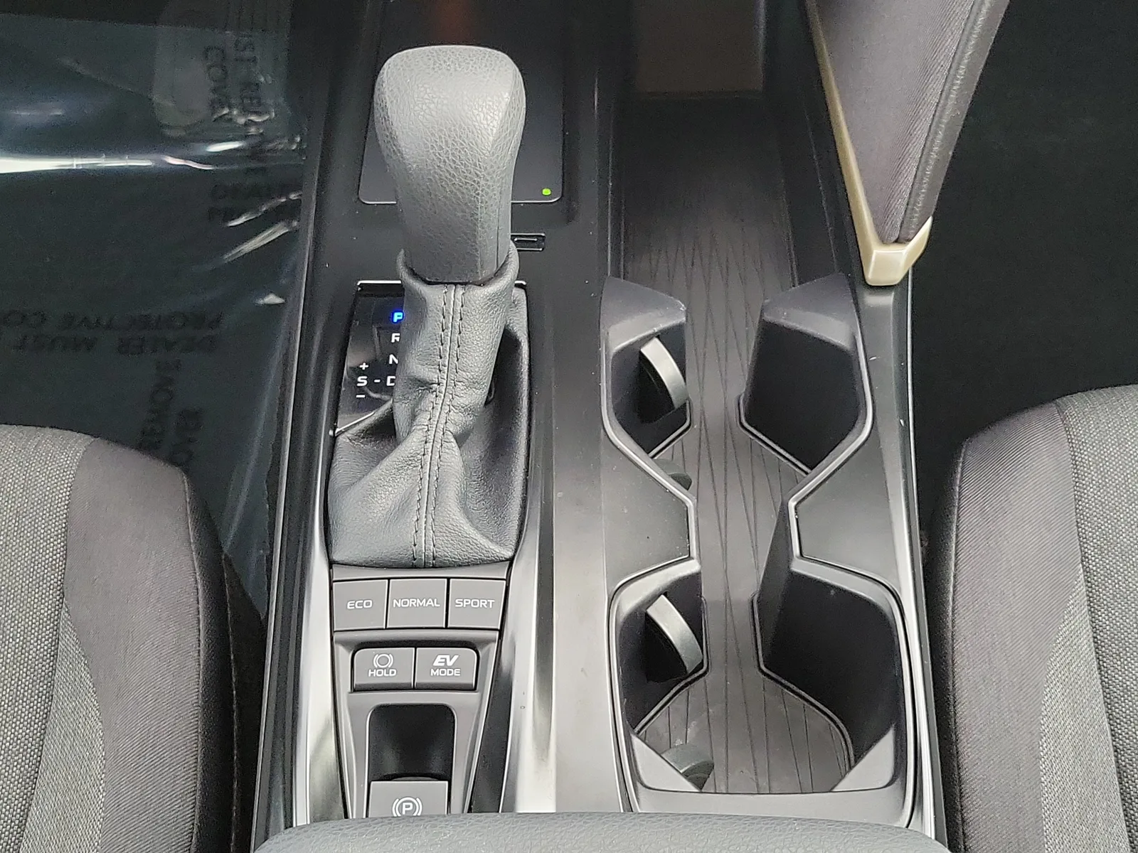 2025 Toyota Camry LE photo 24