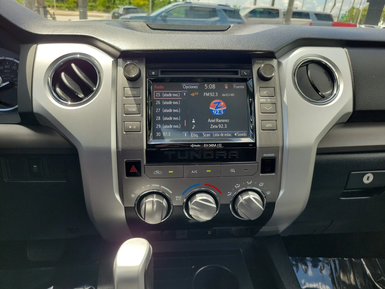 2017 Toyota Tundra 2WD SR photo 19