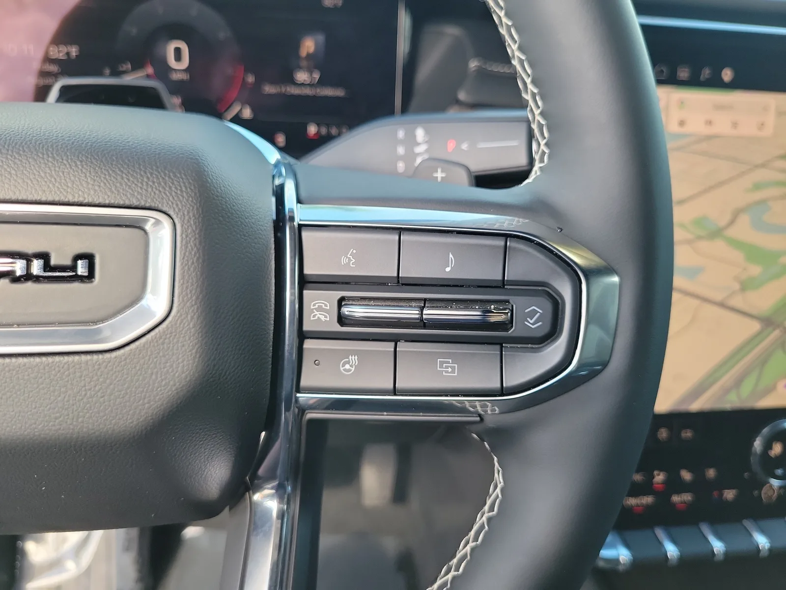 2025 GMC Acadia Denali photo 22